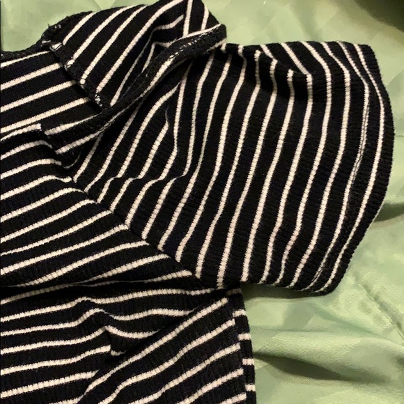 Heart&Hips Striped Crop Top - Picture 4 of 4